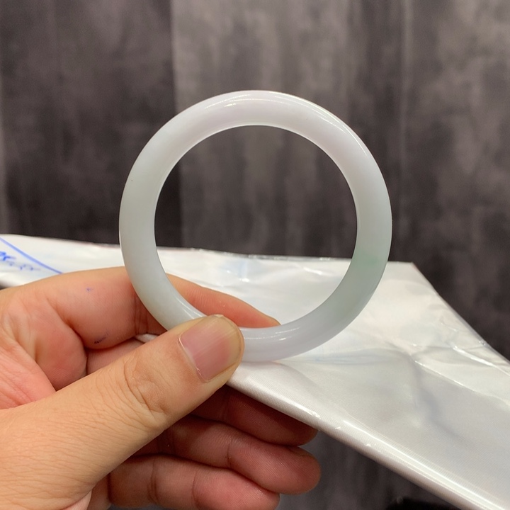 翡翠未镶嵌手镯手镯