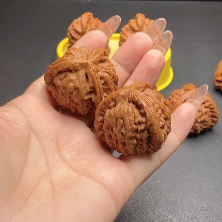 哎***丶核桃核桃吊坠39尺