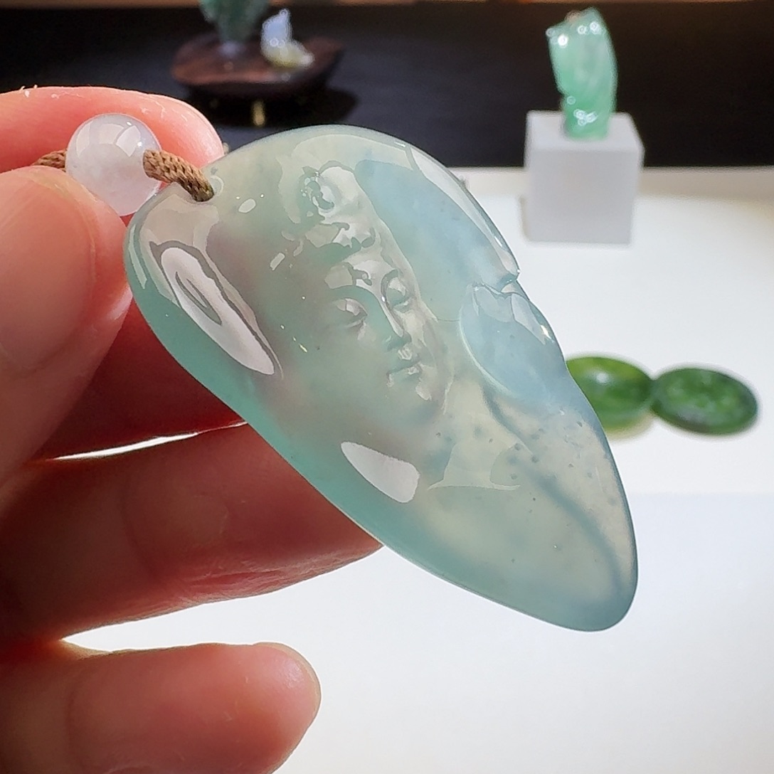 翡翠颈饰未镶嵌帅