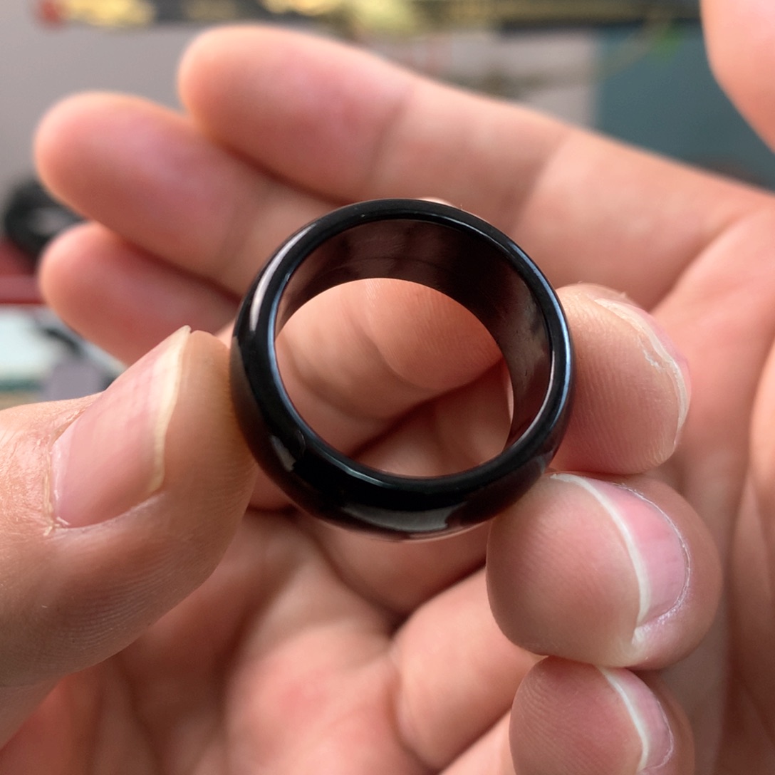 和田玉黑青戒子未镶嵌