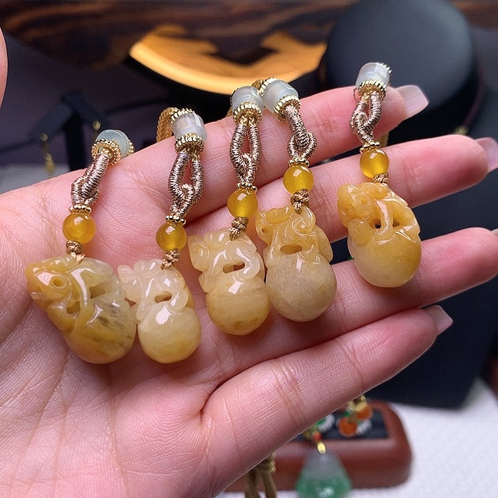 翡翠项链未镶嵌貔貅