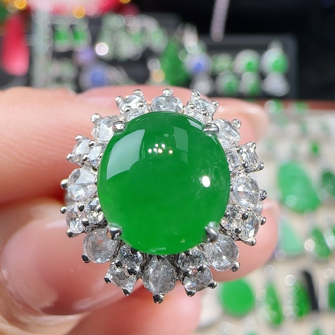 翡翠吊坠(不含链)18K金镶嵌