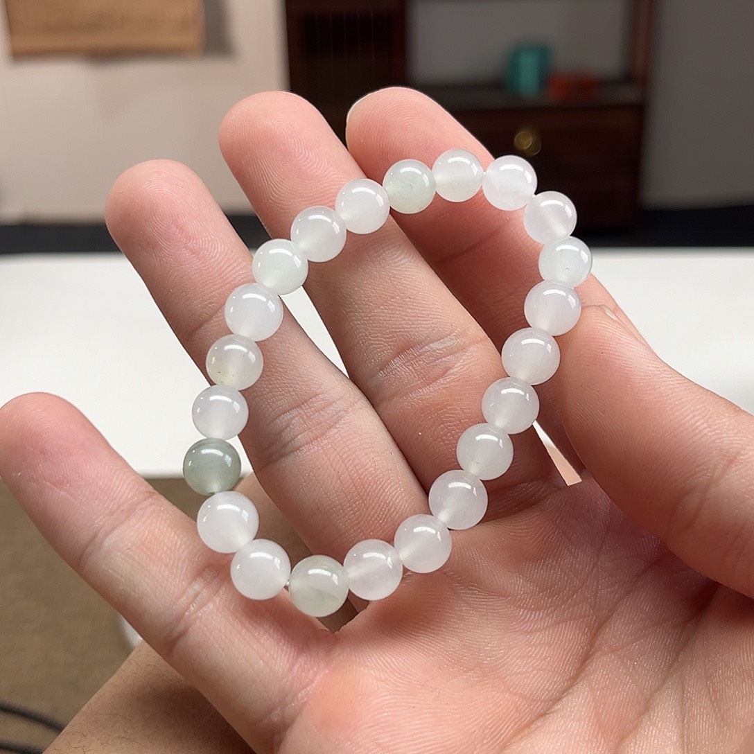 石英质玉未镶嵌颈饰