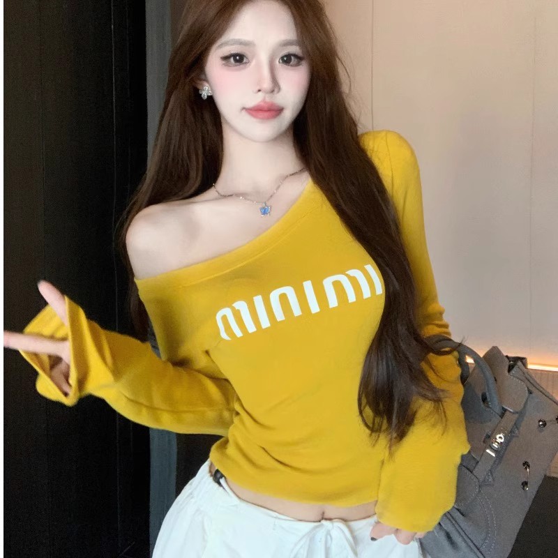 美式小众辣妹字母斜肩长袖T恤女秋季新款修身显瘦短款打底衫上衣