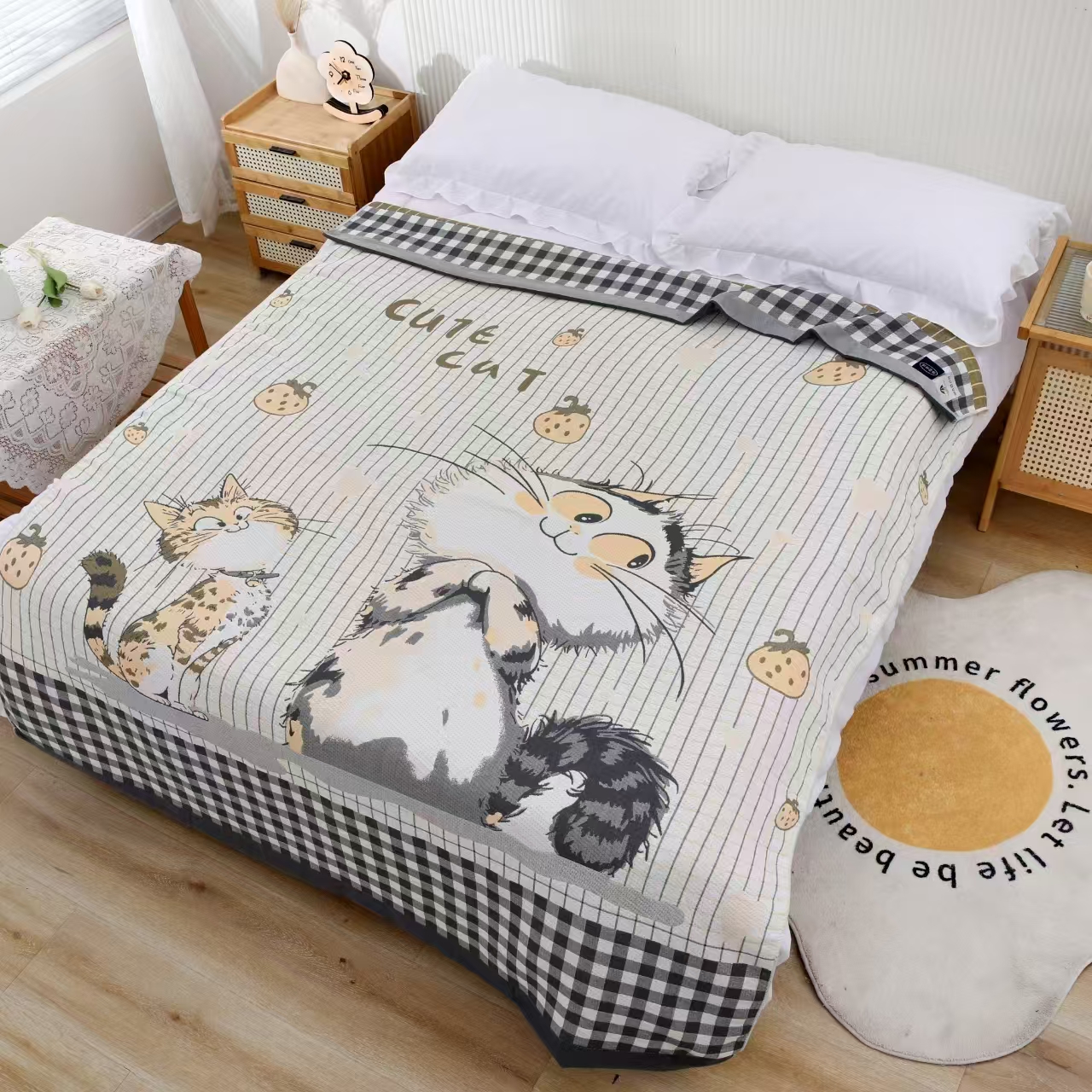 【歪歪精选】150*200cm床盖 草莓猫咪！