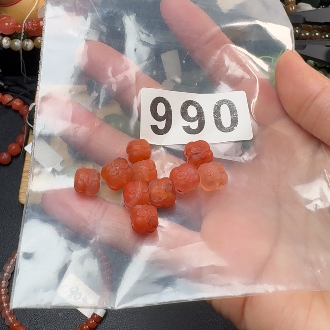 南红玛瑙未镶嵌珠宝奇石