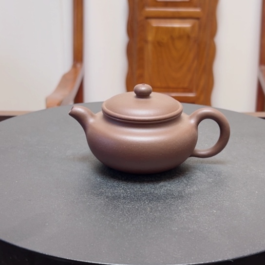 紫砂茶壶黄龙山原矿底槽清半手工。