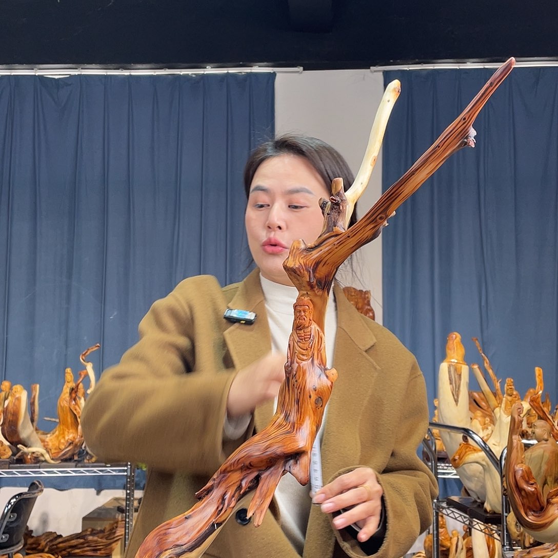 柏木（崖柏）随型艺术根雕