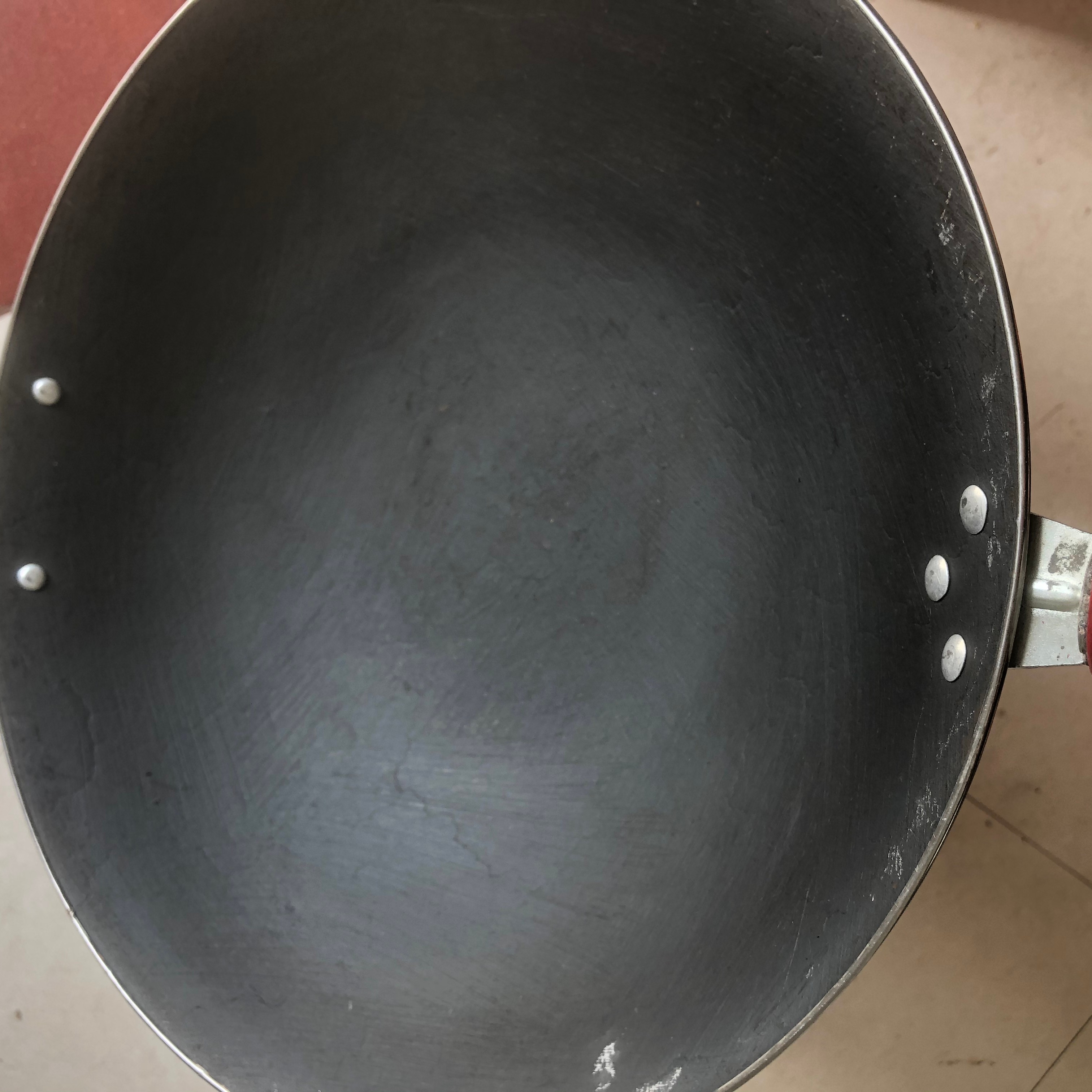 小鱼家同款38公分无涂层包开生铁锅一个