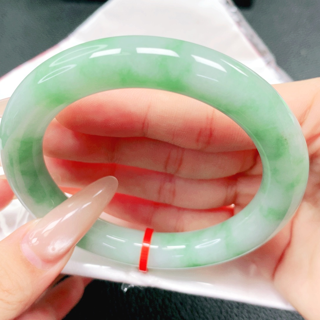 翡翠未镶嵌手镯57