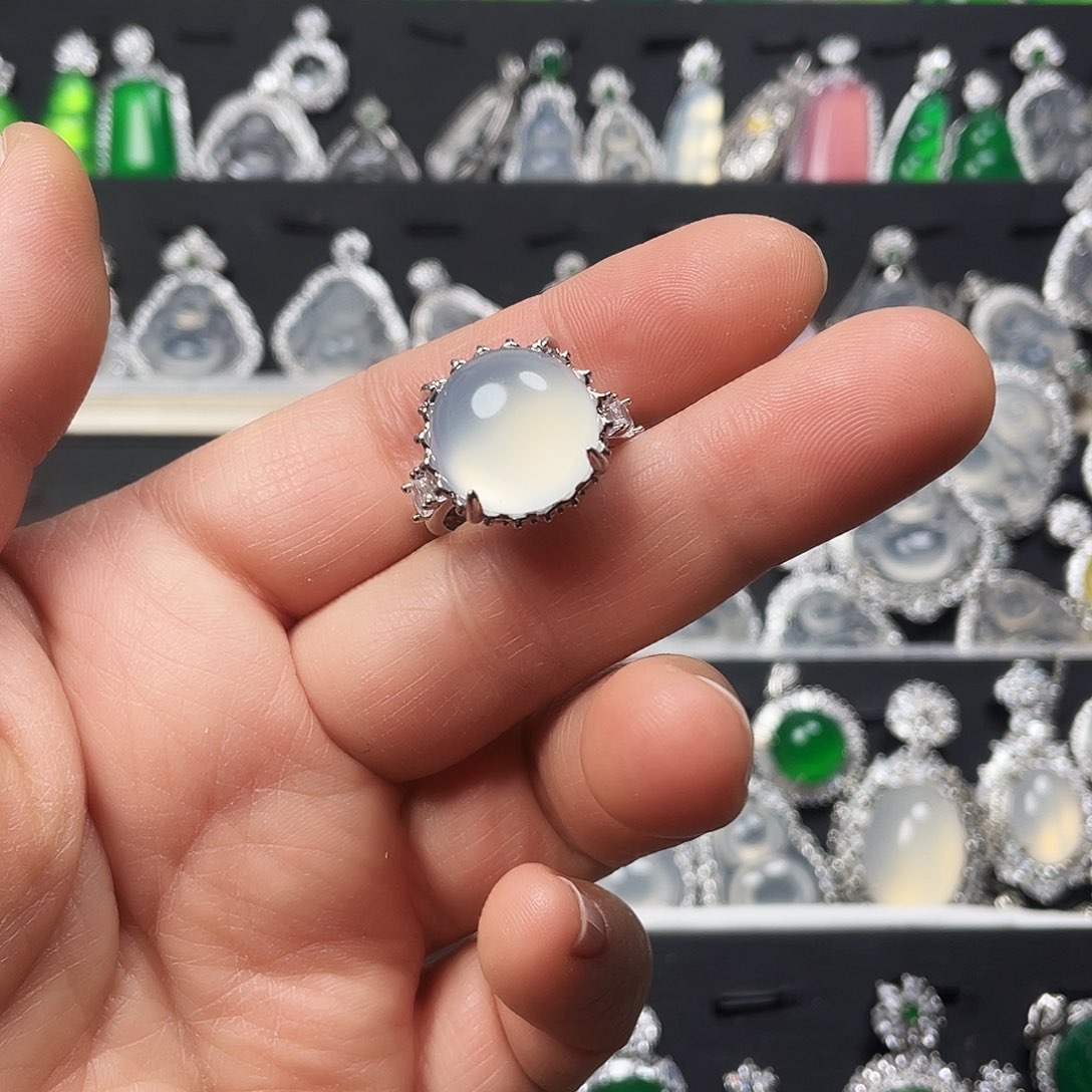 玛瑙/玉髓颈饰合金