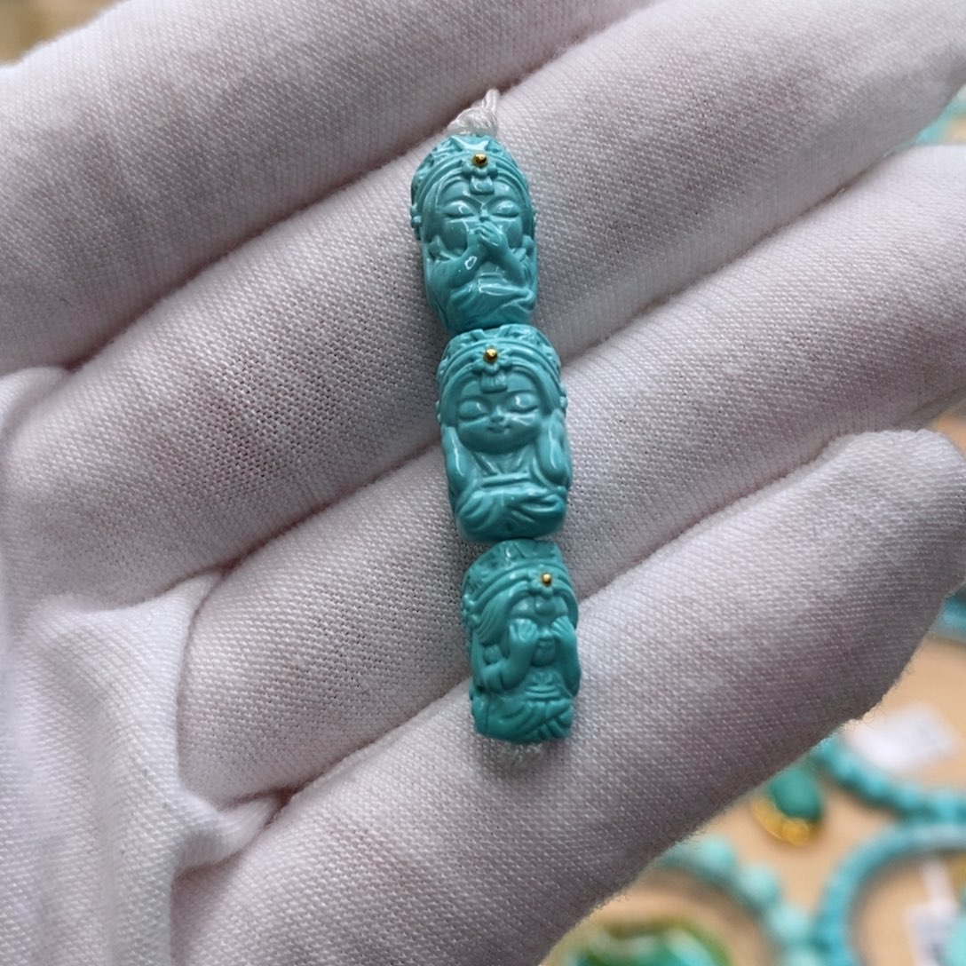 绿松石未镶嵌珠宝奇石