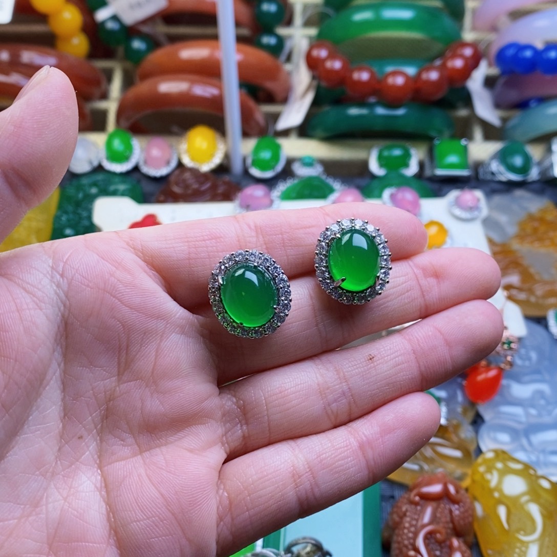 芳***宝玛瑙/玉髓合金耳钉