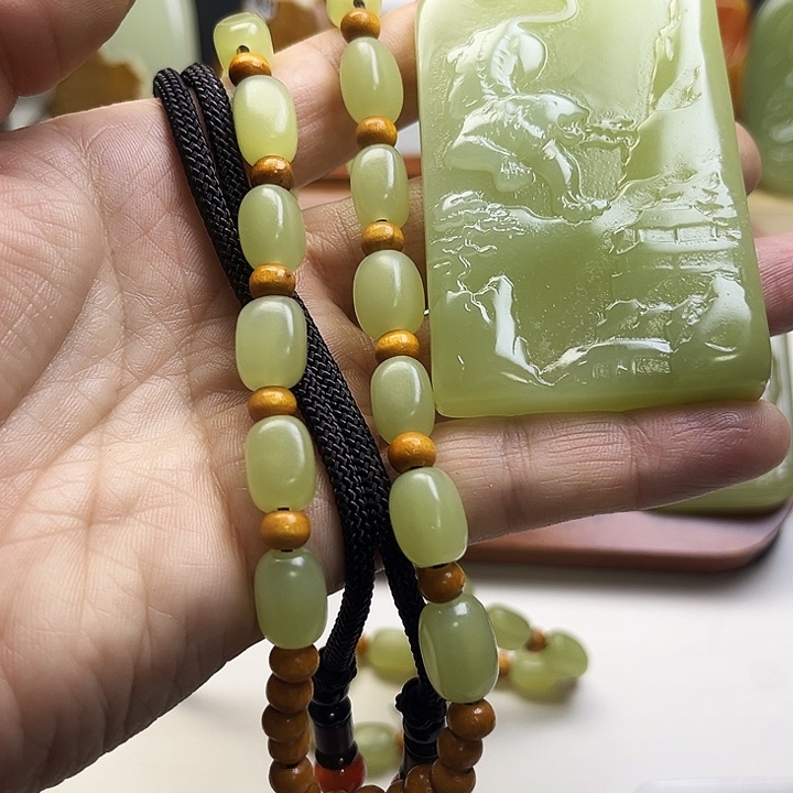 飒***风非金属生肖属虎绿色