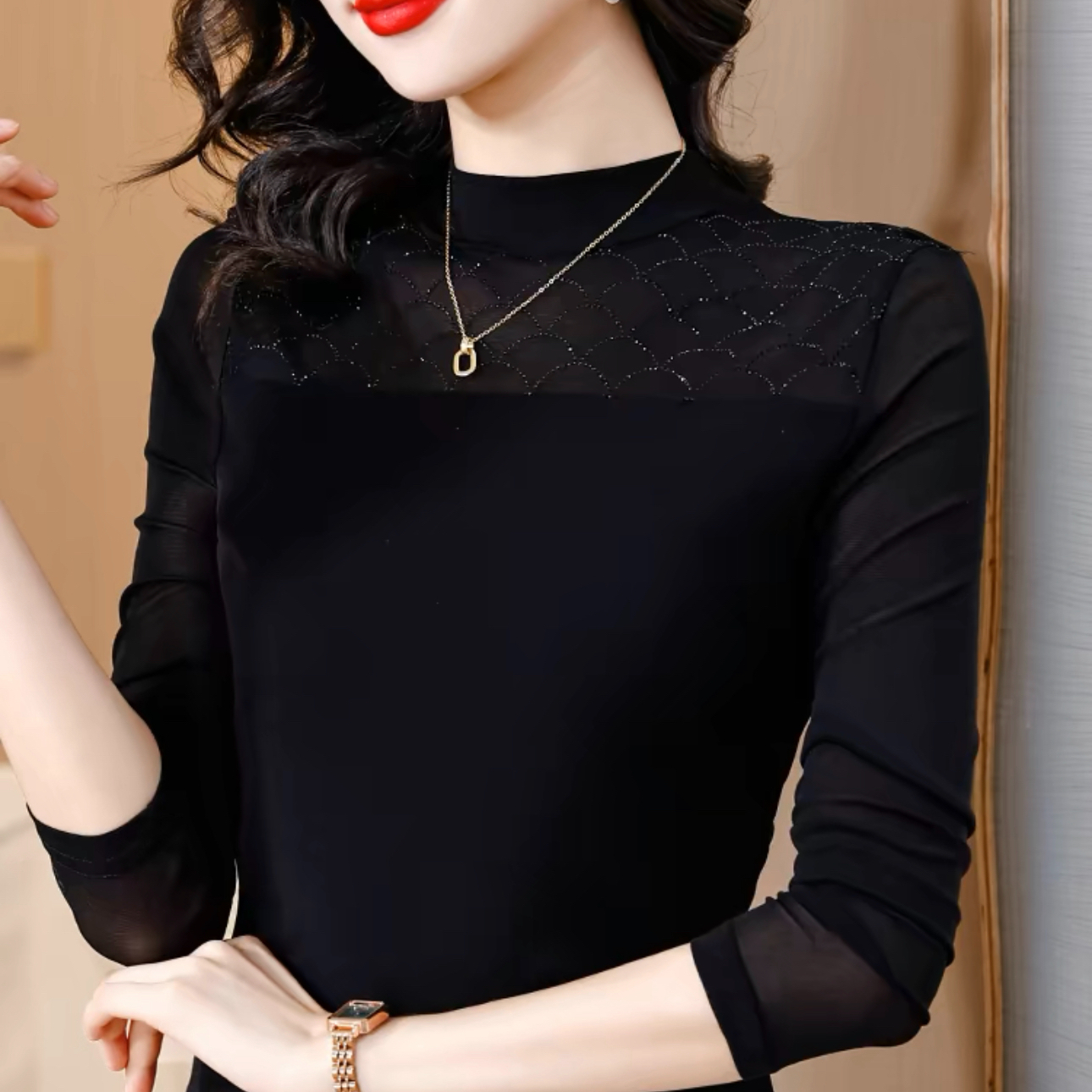 新款网纱烫钻打底衫（6699）