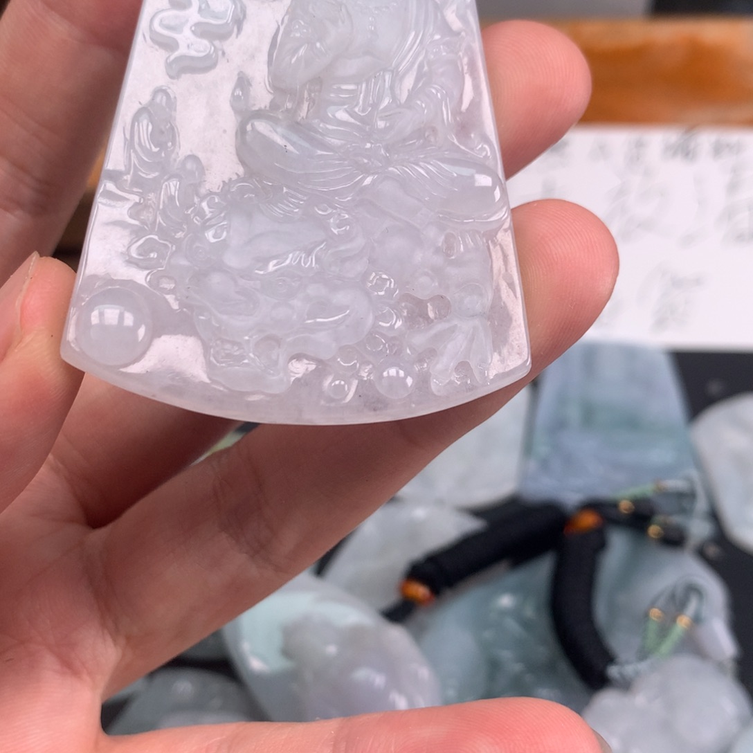 翡翠未镶嵌颈饰福利