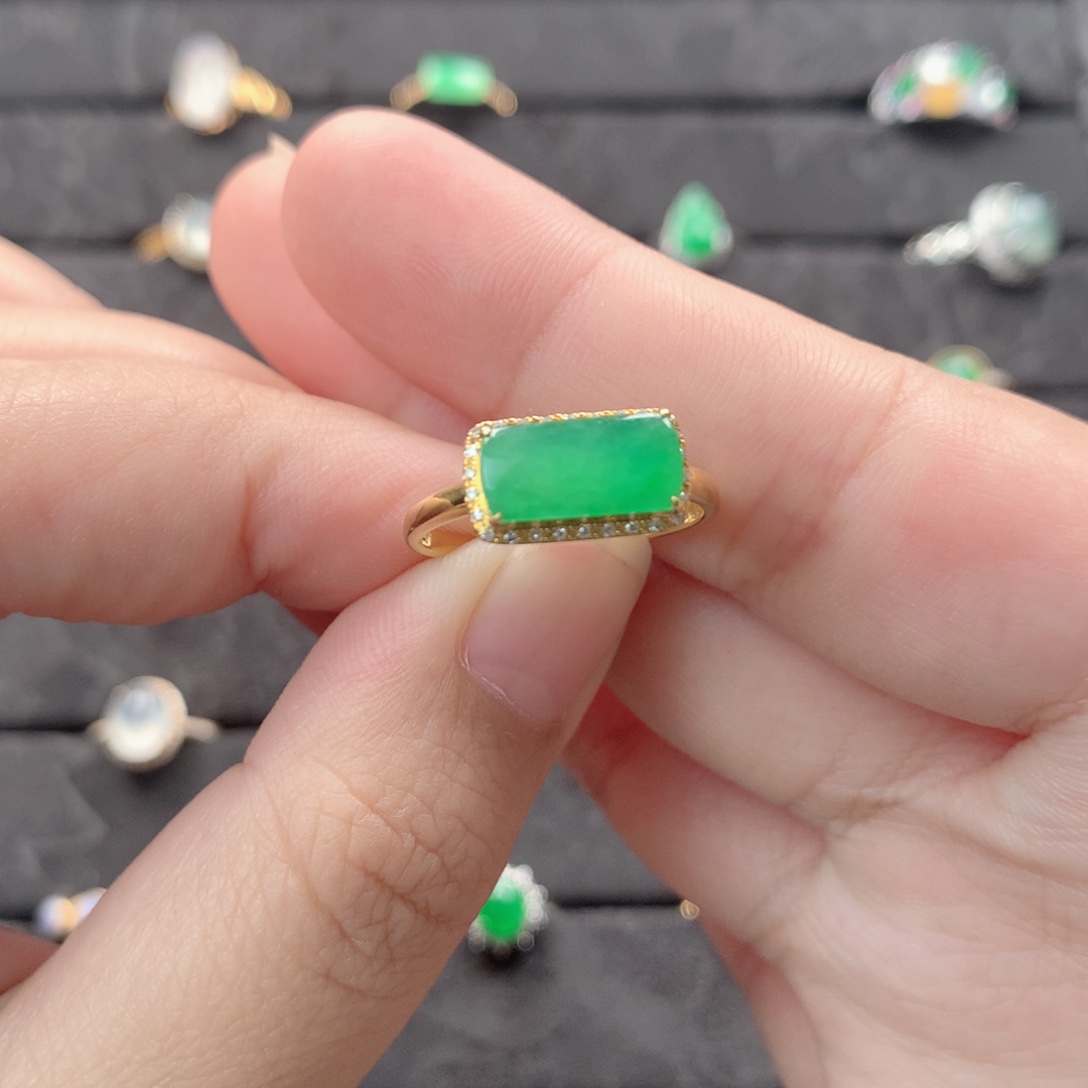 艺***作翡翠18K金镶嵌戒指翡翠