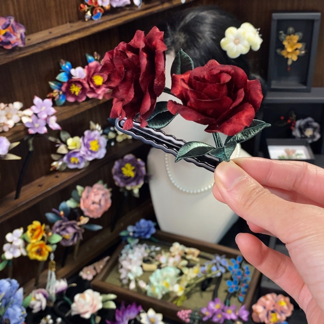 ʘ***）蚕丝绒花玫瑰边夹