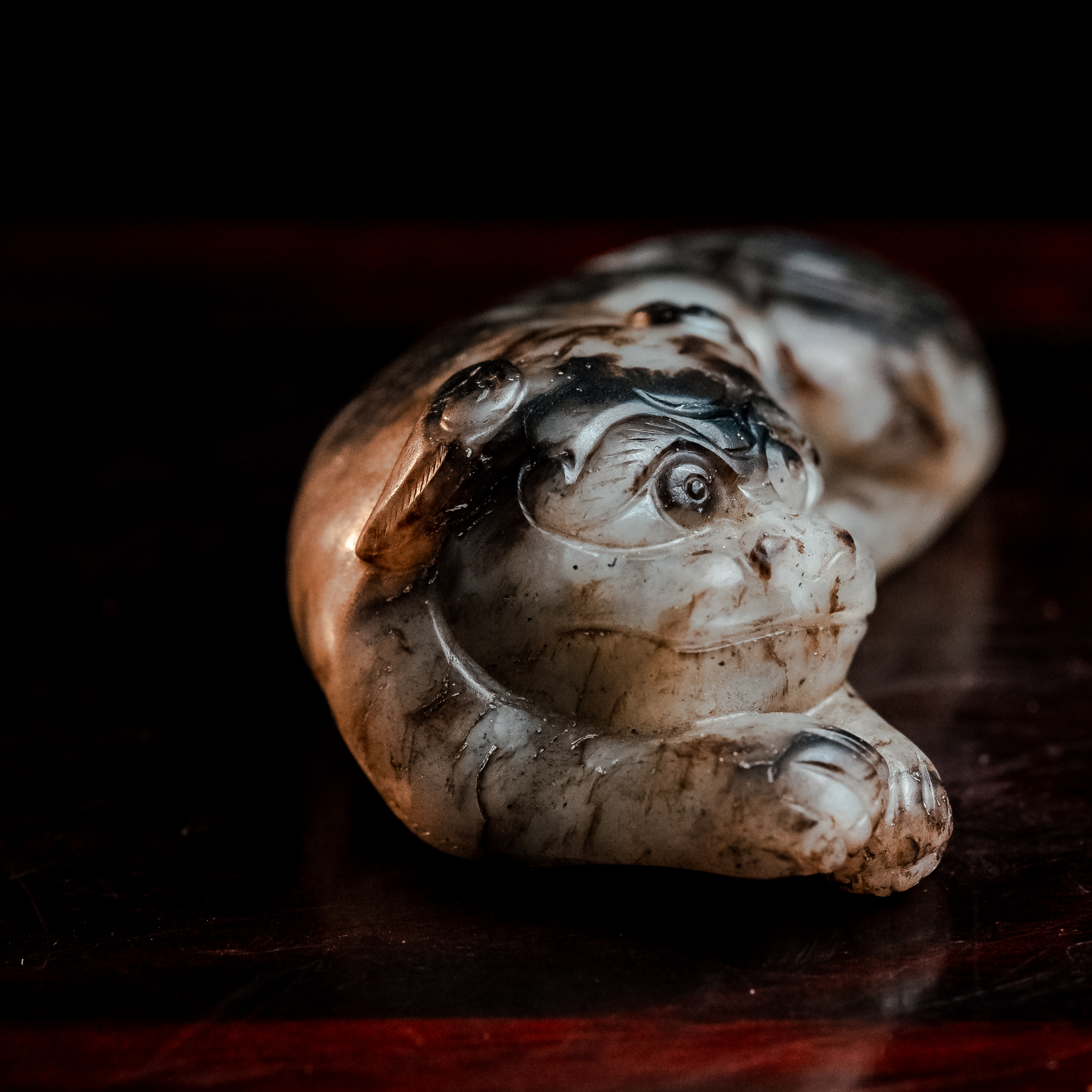 明代和田玉瑞兽把件