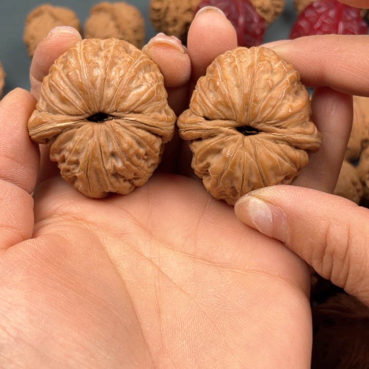 文玩核桃把件旭***酒W 30 44 元宝