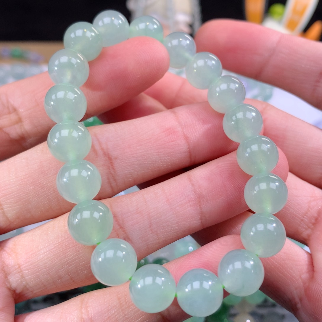 翡翠手链未镶嵌翡翠