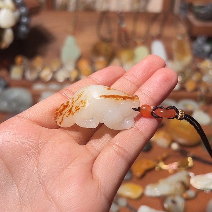 和田玉颈饰未镶嵌