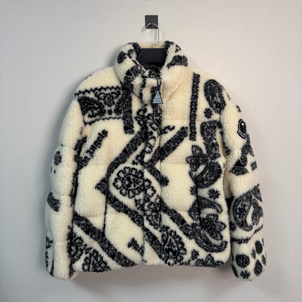 未使用 MONCLER 盟可睐PALM ANGELS联名绒提花羽绒服/2码/价16000