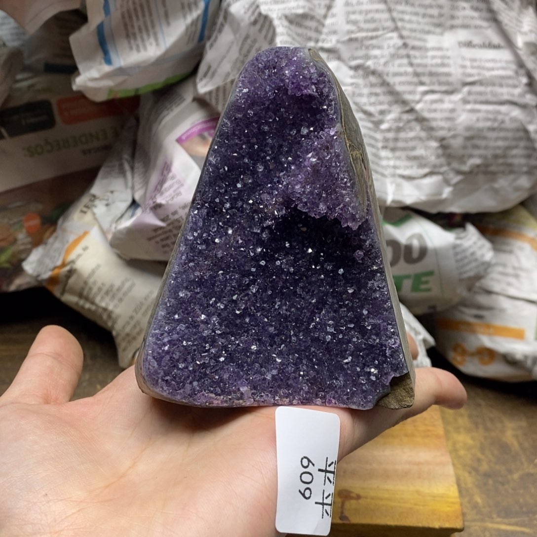 紫晶乌拉圭未镶嵌