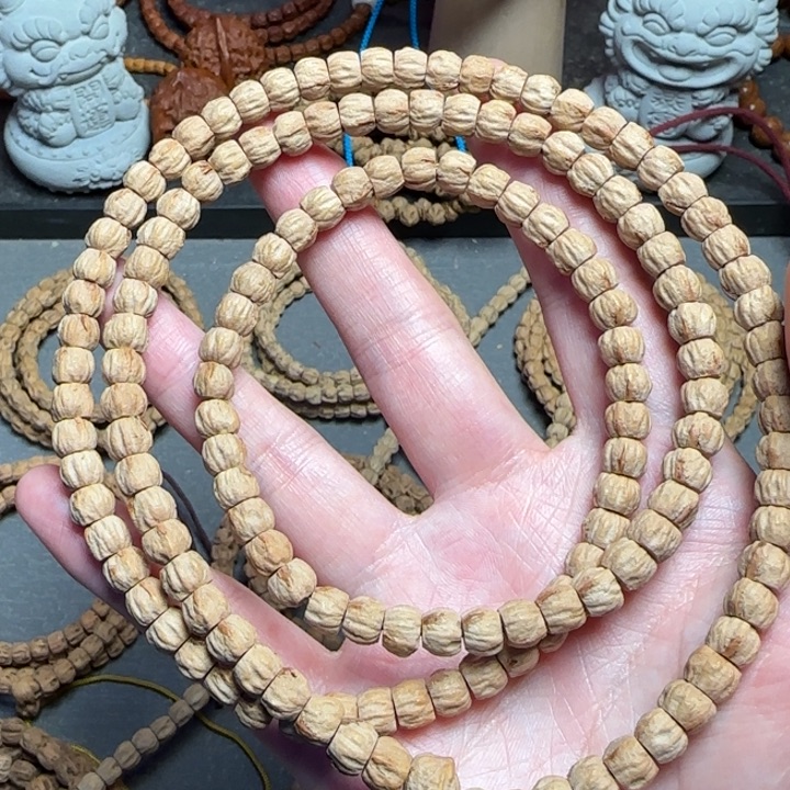 小***ᵉ柏香籽/百香籽手串红芽方块