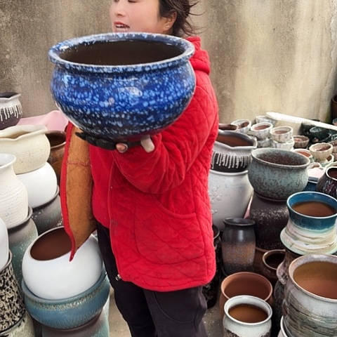 口30高18瑕疵盆子。 