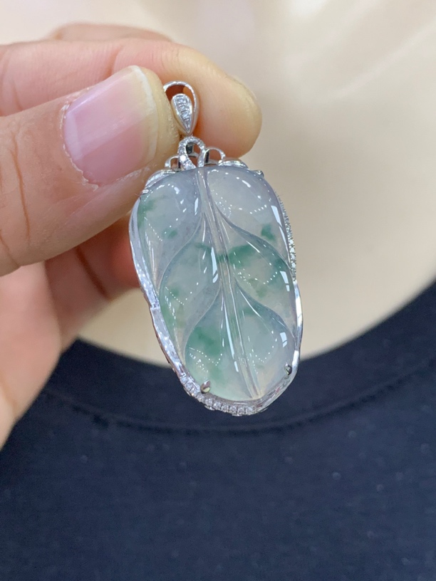 18k金镶嵌飘花树叶，完美