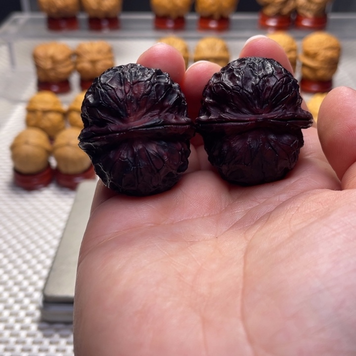 文玩核桃把件5牡丹绣球