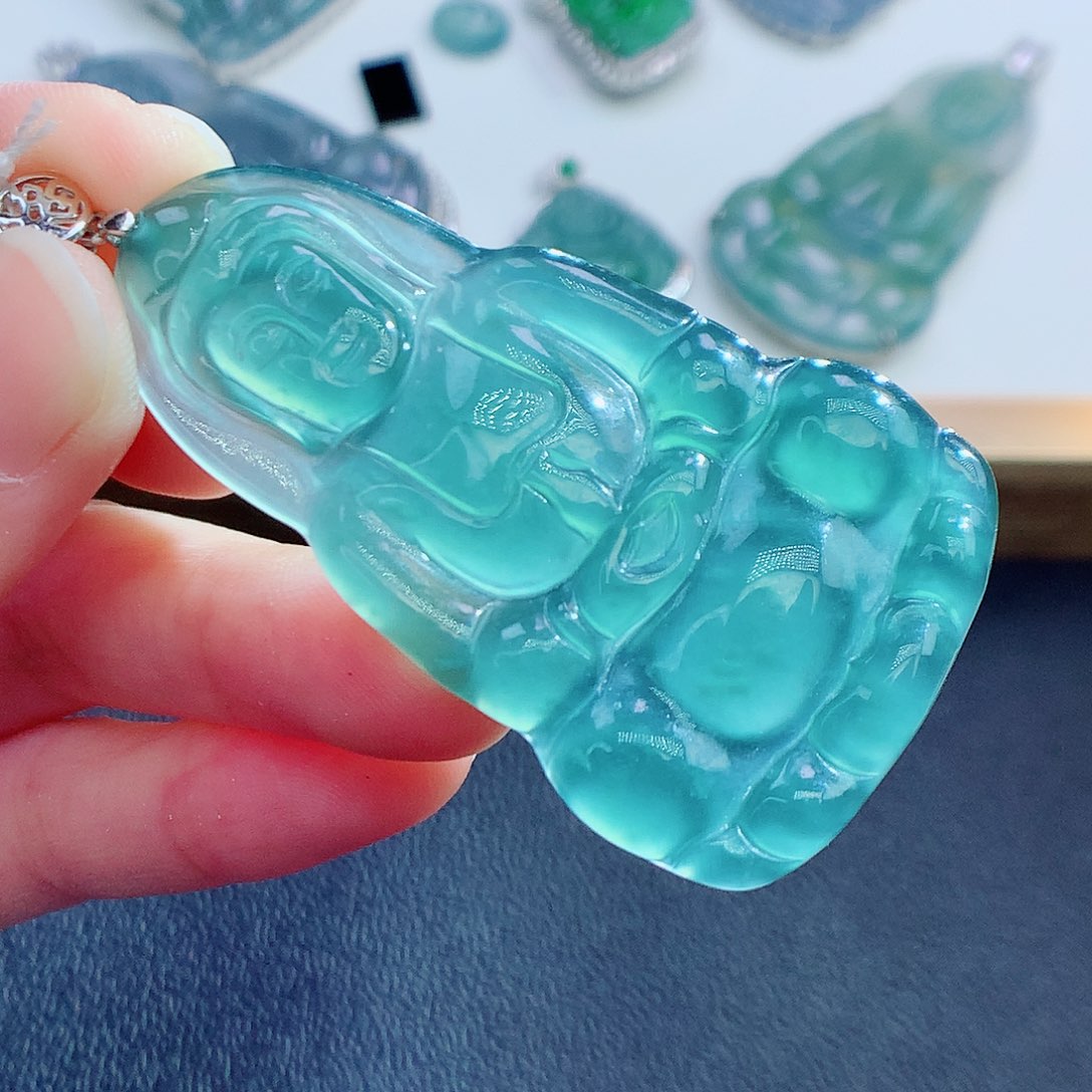 翡翠颈饰未镶嵌翡翠