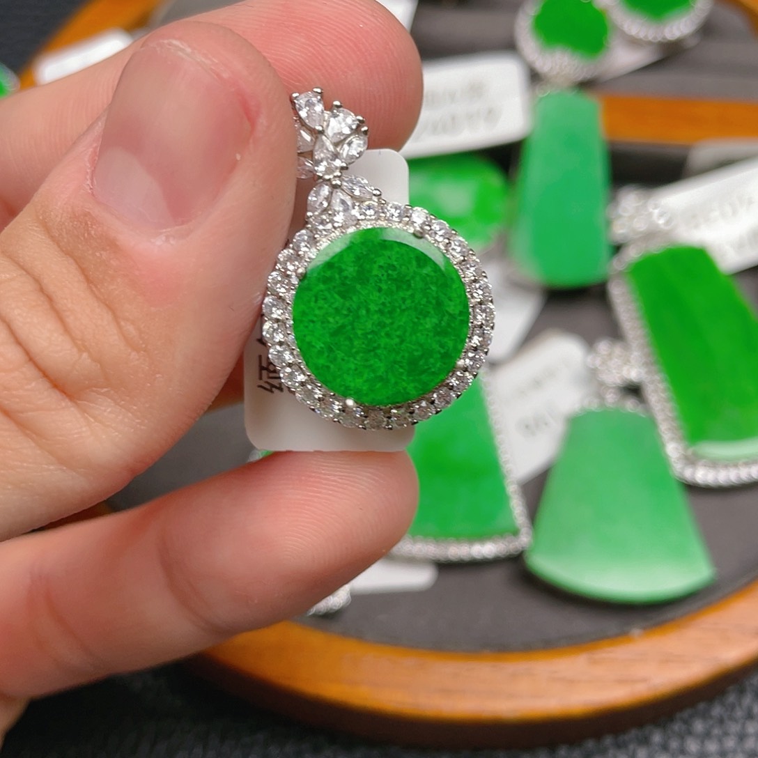 【闪购商品】翡翠吊坠(不含链)银S925镶嵌