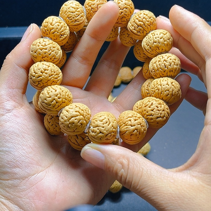 超***克桃核吊坠桃核手串