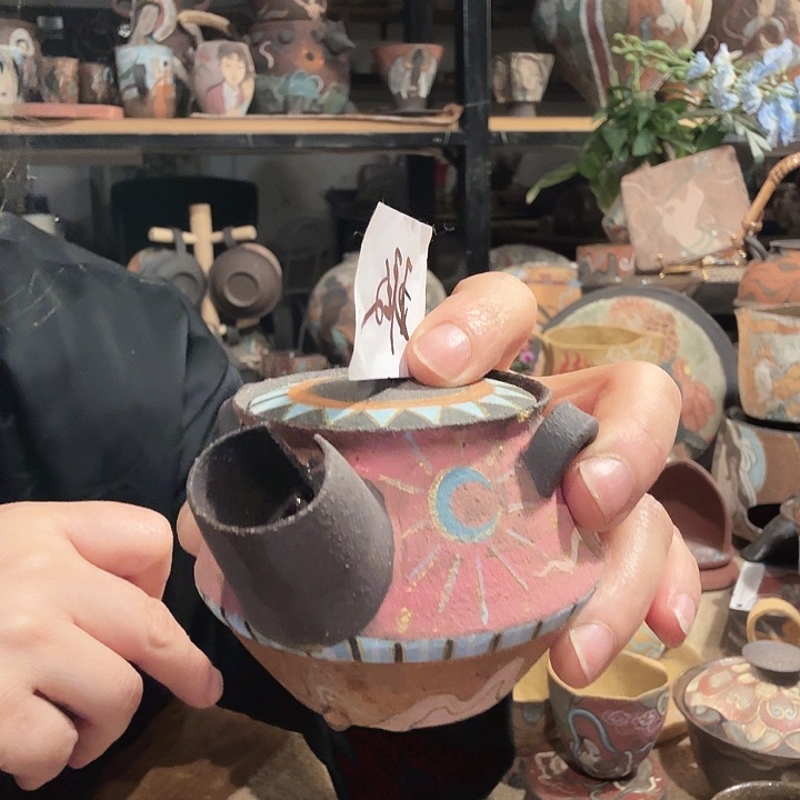 手工制作各种精美陶瓷