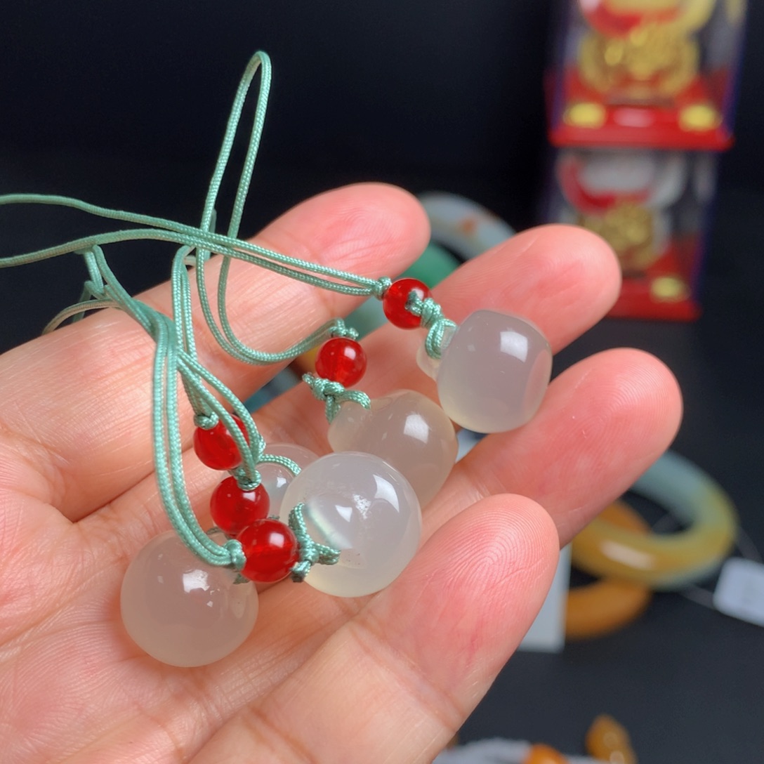 玛瑙/玉髓颈饰未镶嵌多样性化发一件