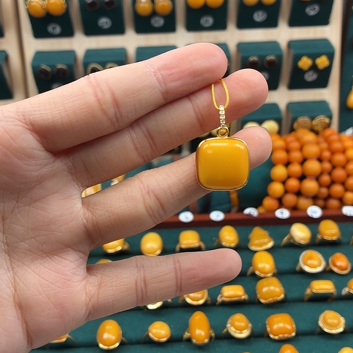 琥珀银S925镶嵌颈饰