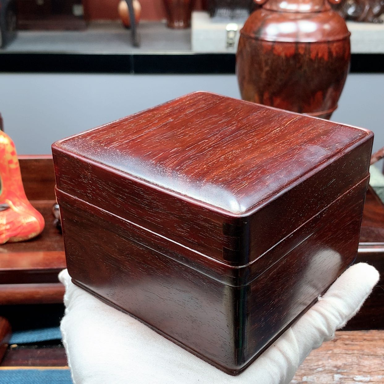 【闪购商品】紫檀木类成套家具雨*