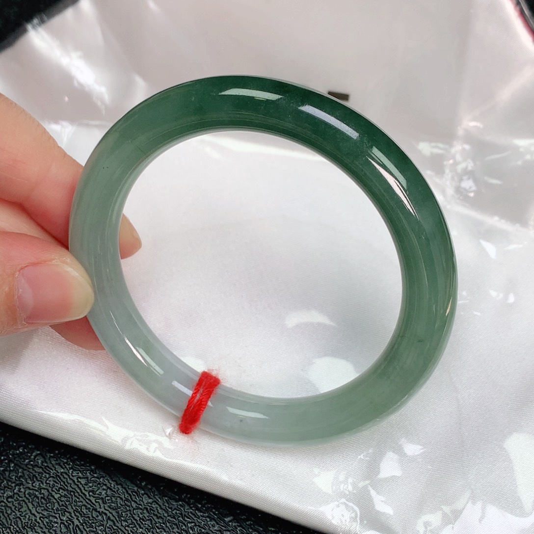 翡翠手镯未镶嵌54圆