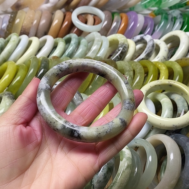 未镶嵌蛇纹石玉手镯