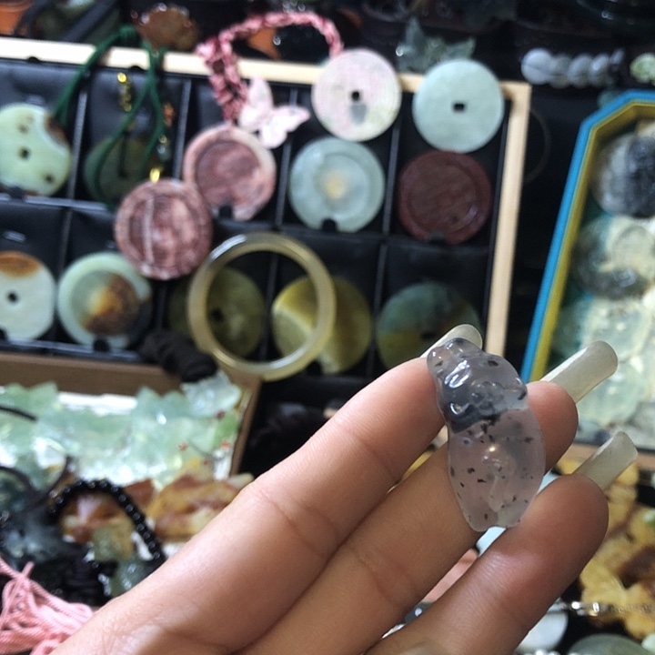 岫玉未镶嵌岫玉挂件