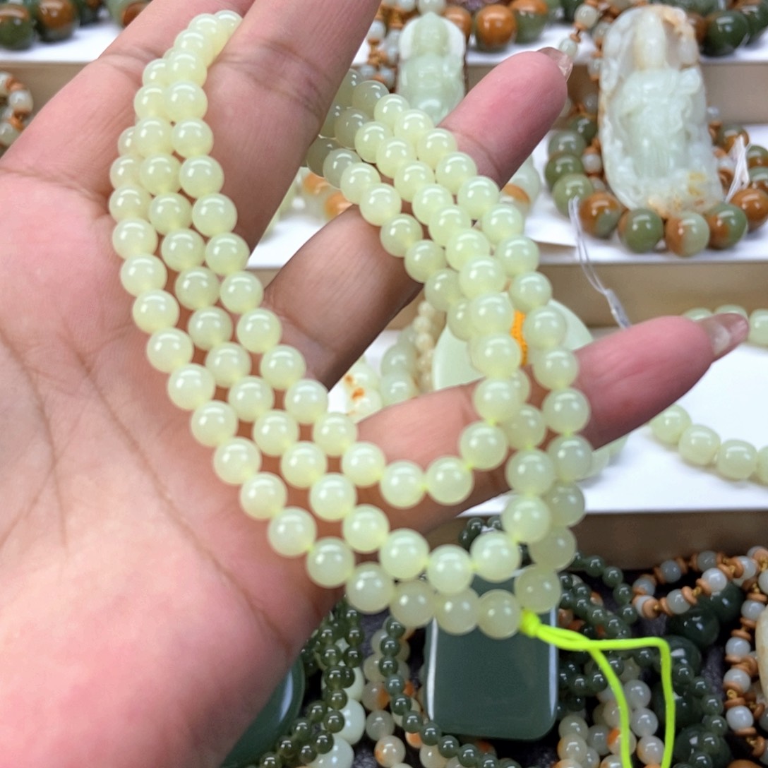 透闪石质玉手链未镶嵌