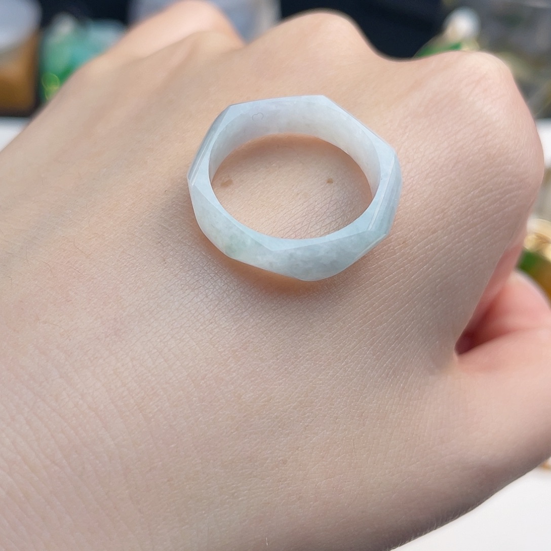 翡翠未镶嵌戒圈拾光