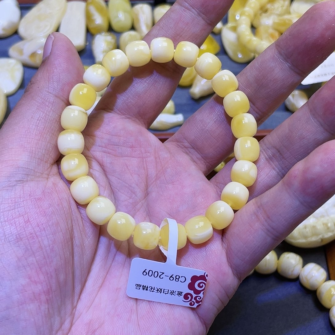 蜜蜡手串未镶嵌9✖️8.5m白花