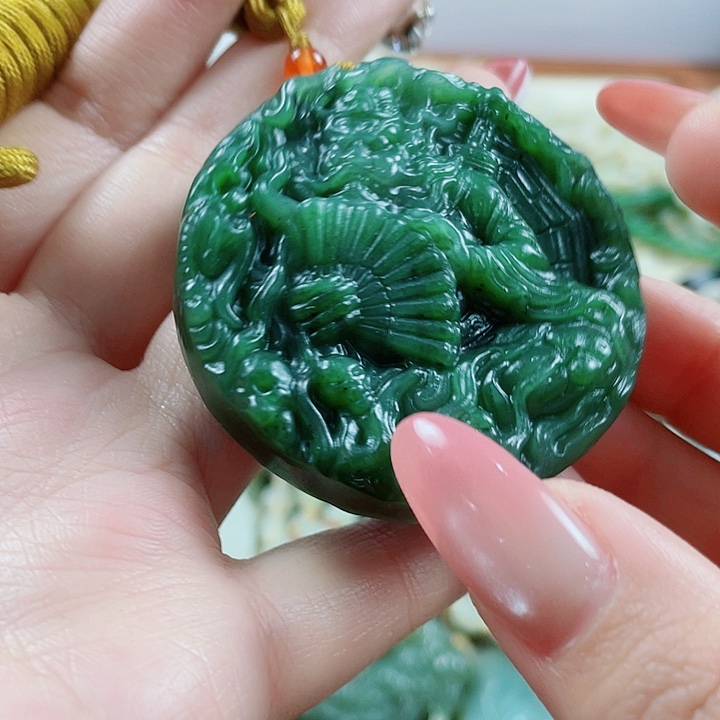 颈饰未镶嵌和田玉