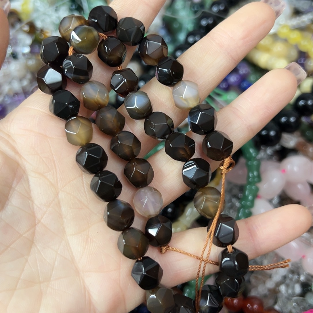 玛瑙/玉髓未镶嵌珠宝半成品，卡10咖色玛瑙一条