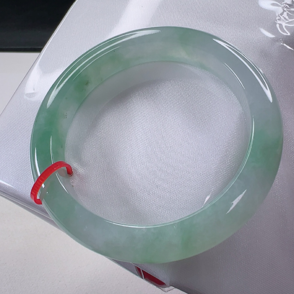 52.8圈天然缅甸翡翠A货冰糯种飘绿花翡翠女士手镯