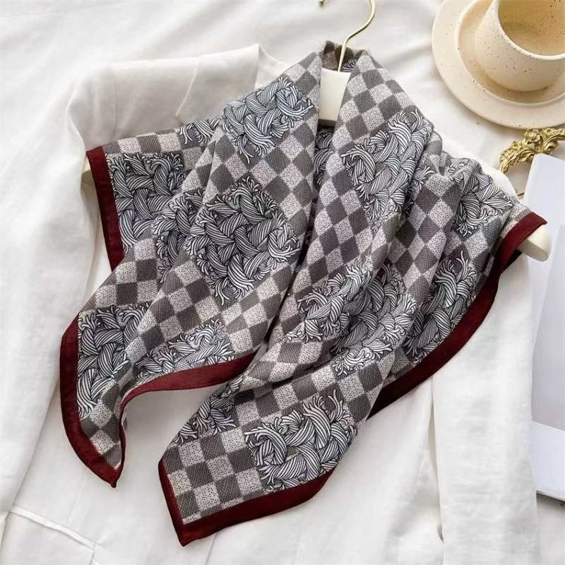 M024   拼接格 磁吸扣 2025新款  70*70左右 围巾