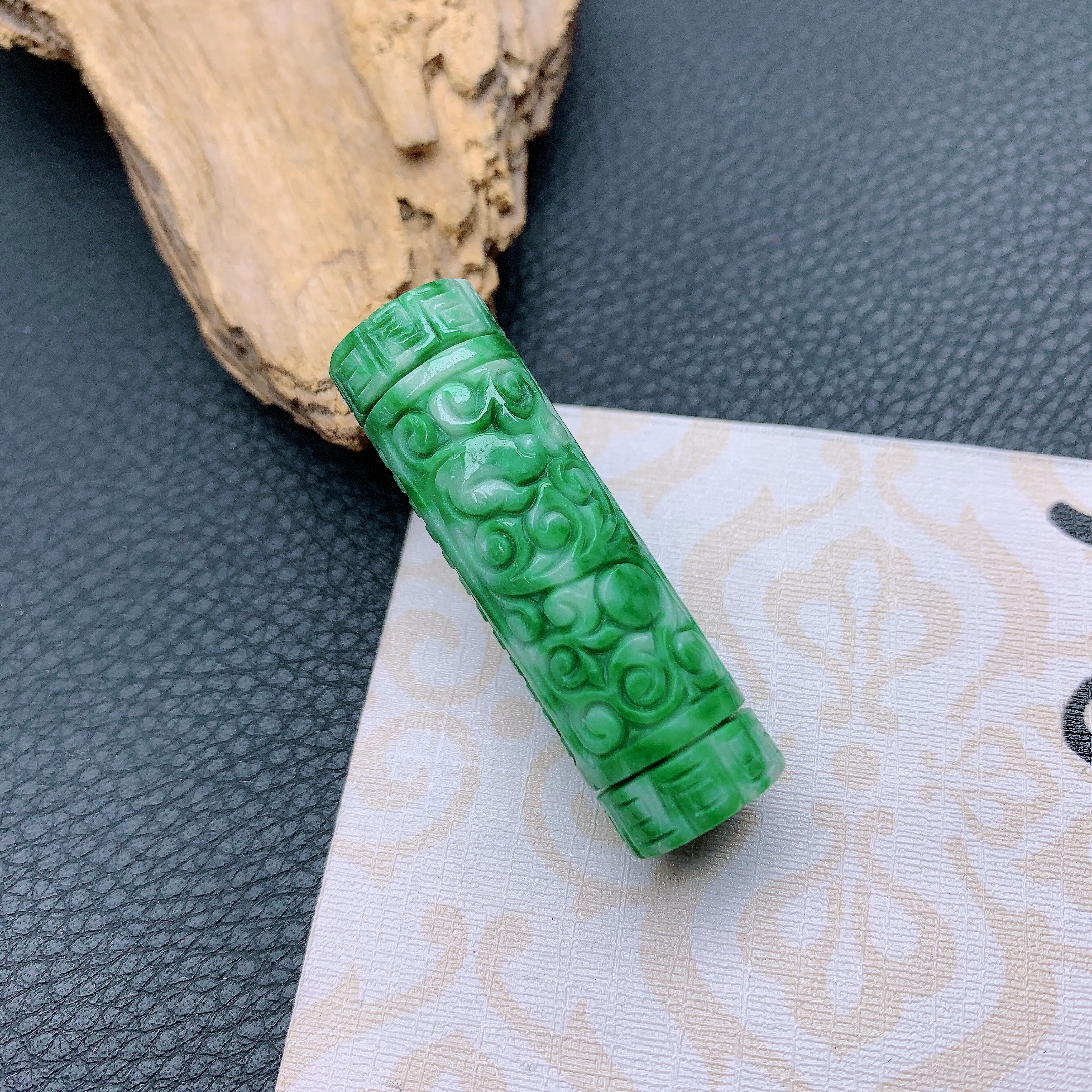 221~天然翡翠A货精美满绿复古平安柱吊坠时尚雕刻平安无事挂件